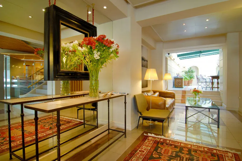 Lobby, Philippos, Athens
