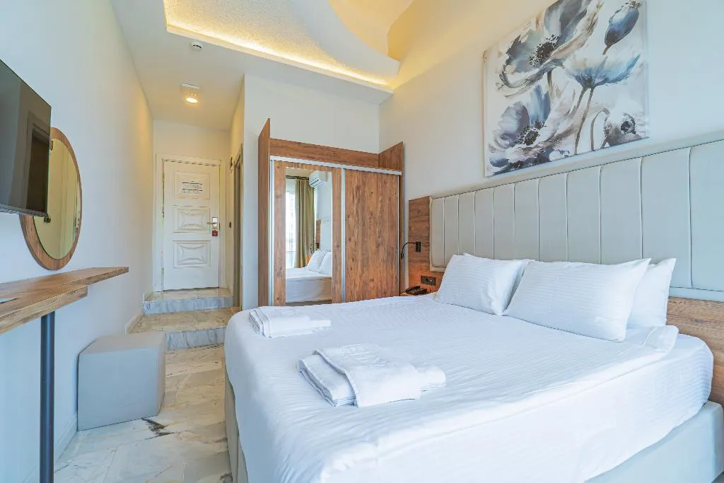 DOUBLE POOL VIEW Room, Enki Spinoza Thermal Resort, Izmir