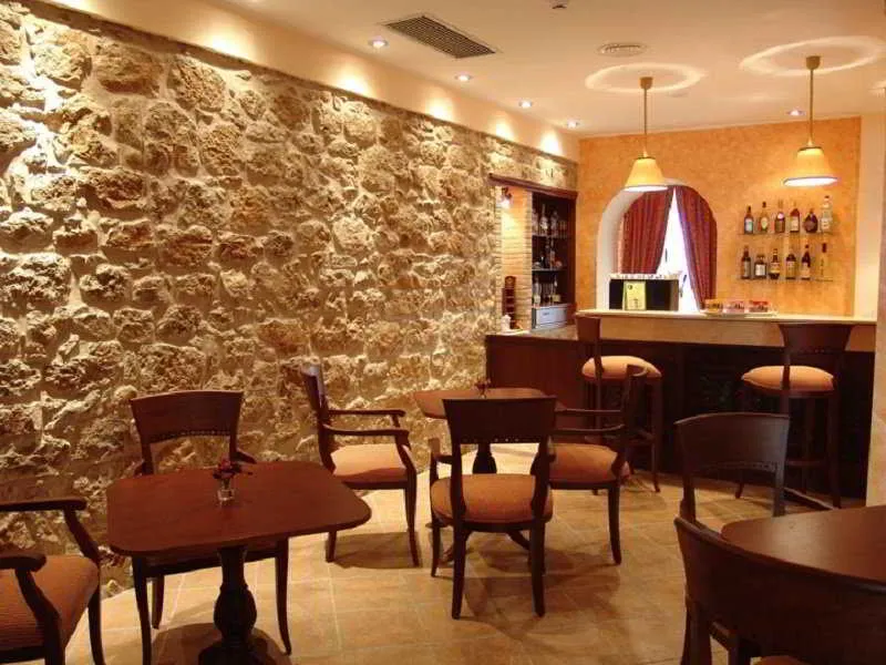 Bar, Gangi, Palermo