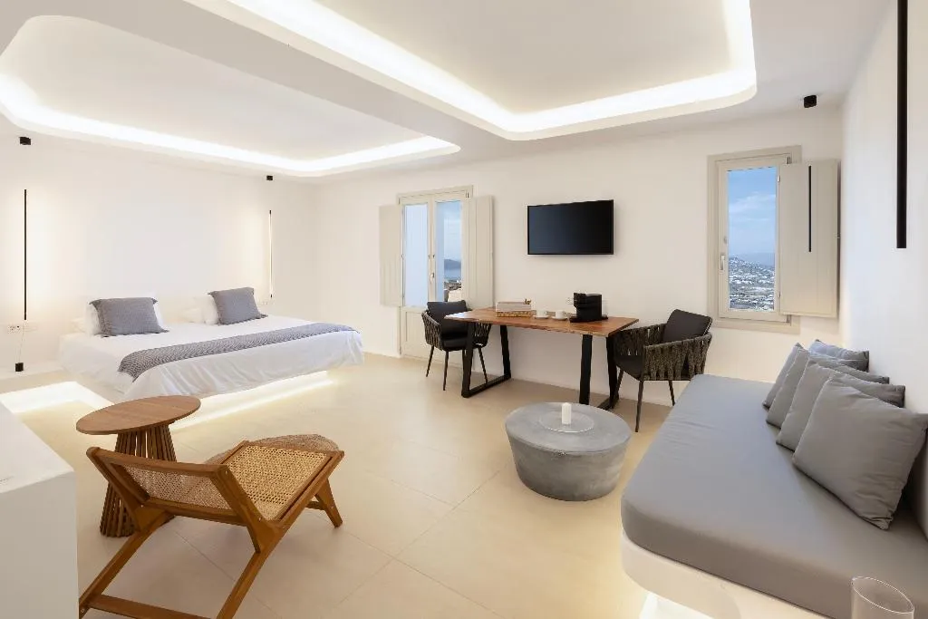 SUITE DELUXE GARDEN VIEW Room, Zannos Melathron Hotel By Omilos Hotels, Santorini