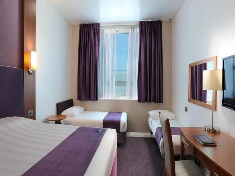 Room, Premier Inn International Airport, Dubai