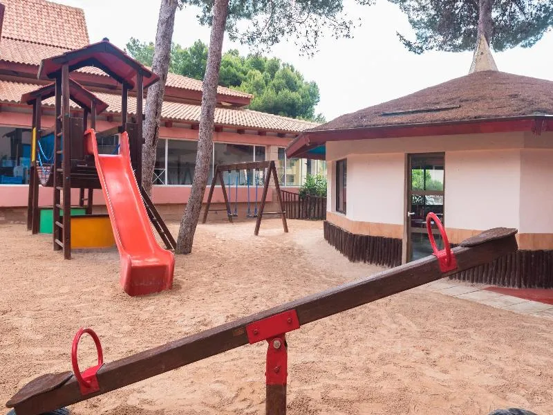 Sports and Entertainment, Green Garden, Majorca