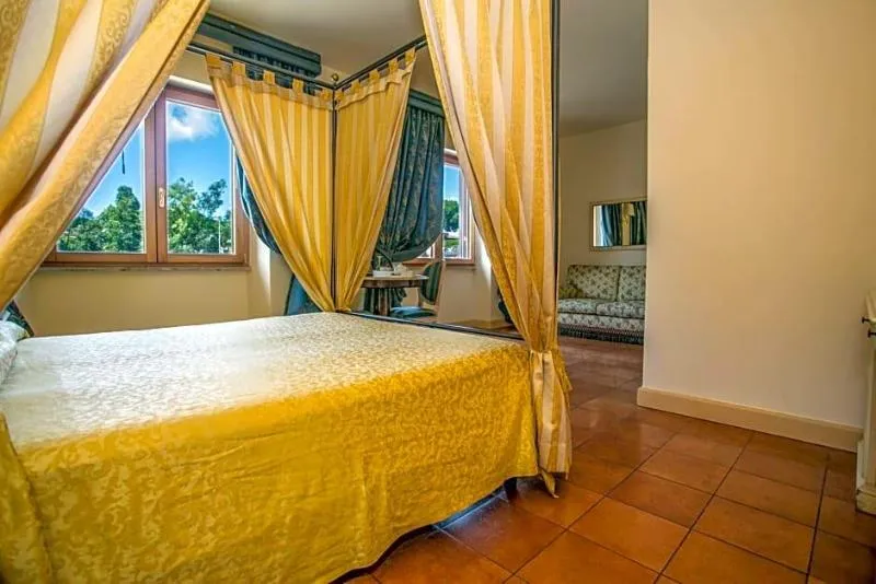 JUNIOR SUITE STANDARD Room, Hotel Quadrifoglio Roma Eur, Rome