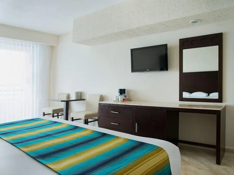 DOUBLE KING SIZE BED Room, Crown Paradise Club Cancun All Inclusive, Cancun Area