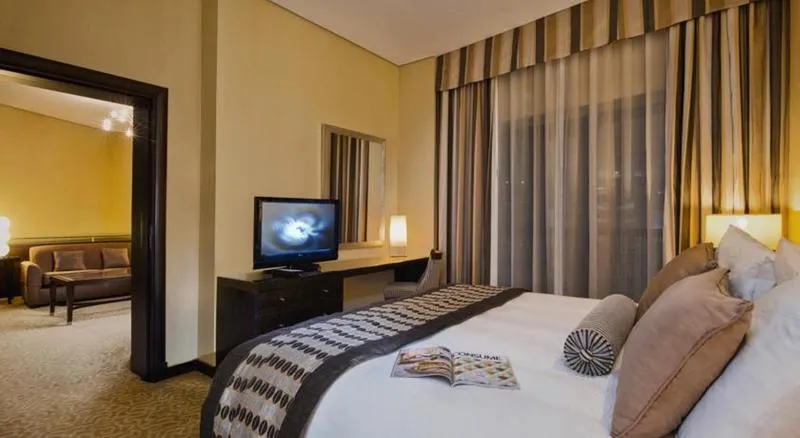 SUITE THREE BEDROOMS Room, TIME Oak Hotel & Suites, Dubai
