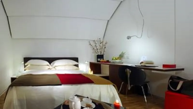DOUBLE STANDARD Room, Black, Rome