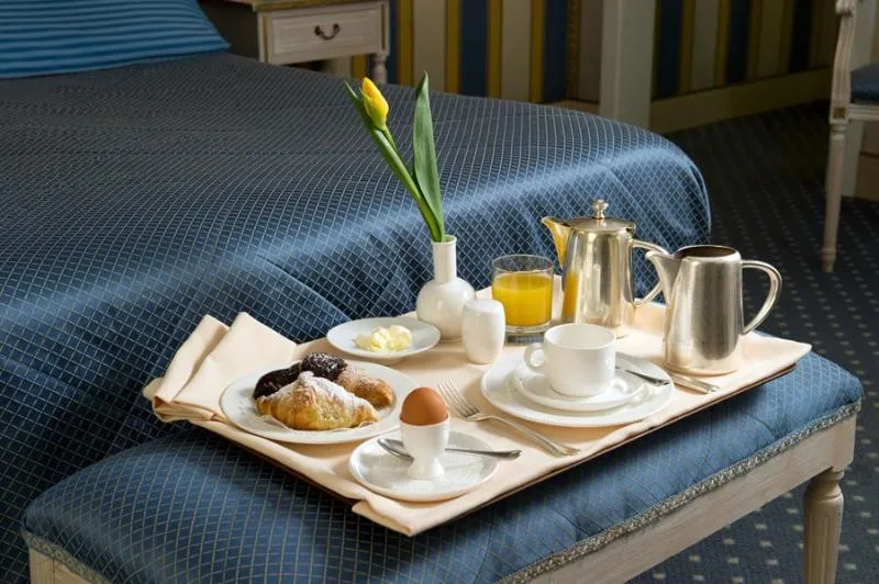 DOUBLE SUPERIOR Room, Carlton on the Grand Canal, Venice