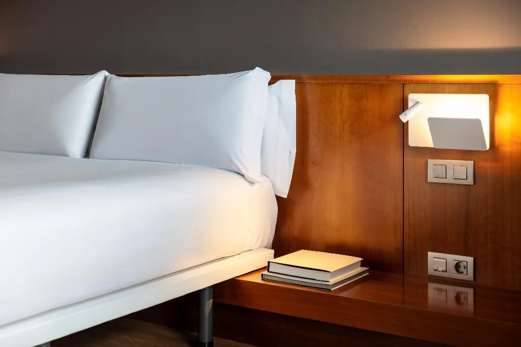 TRIPLE STANDARD Room, SB Bcn Events, Barcelona