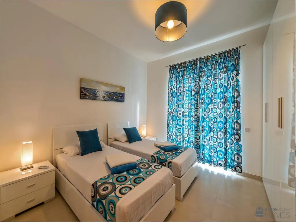 APARTMENT CAPACITY 6 THREE BEDROOM Room, The Hillock Residences, Gozo