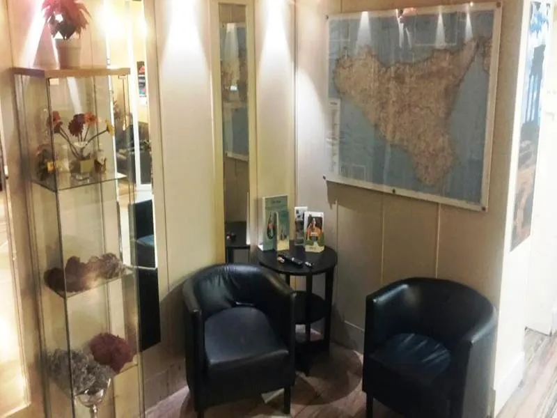 Lobby, Del Viale, Catania