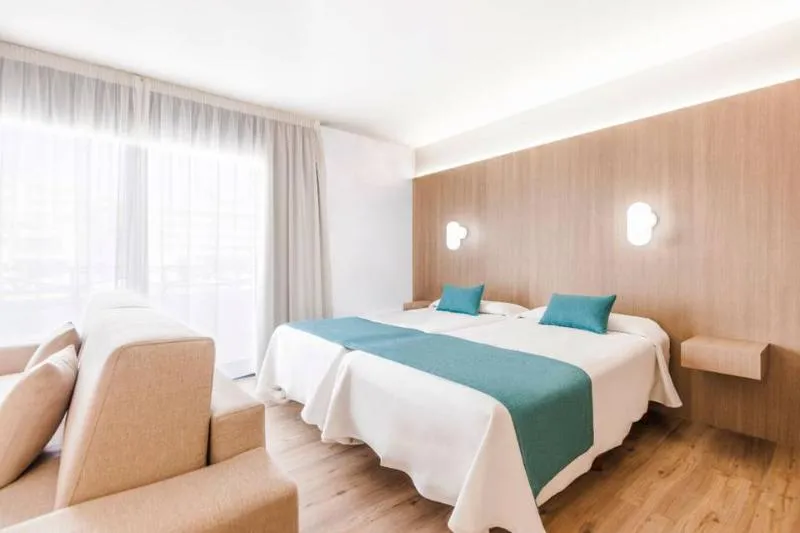 Room, Parque la Paz, Tenerife
