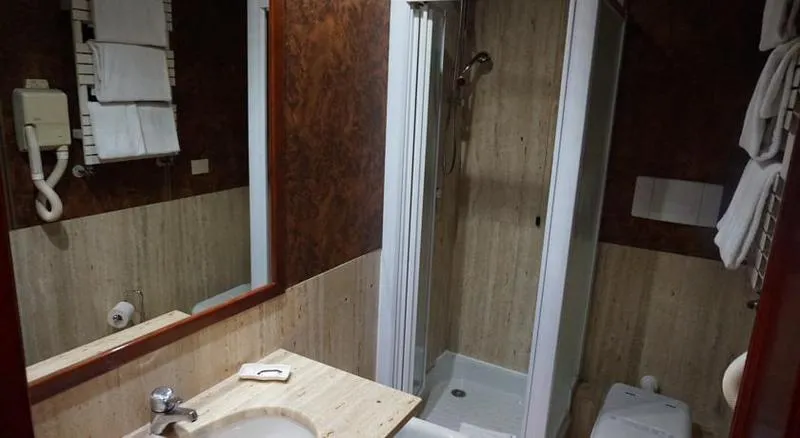 SINGLE STANDARD Room, Hotel Galles, Rome