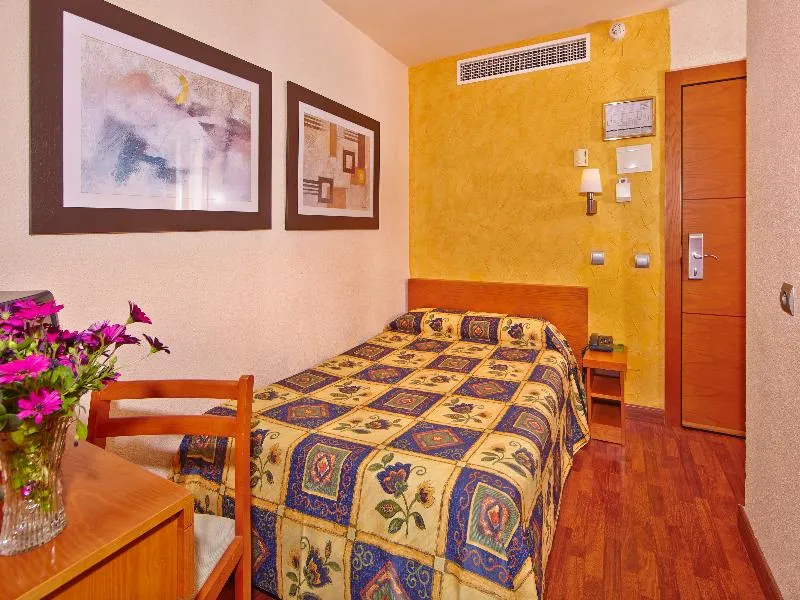 SINGLE STANDARD Room, Blue Bay, Majorca