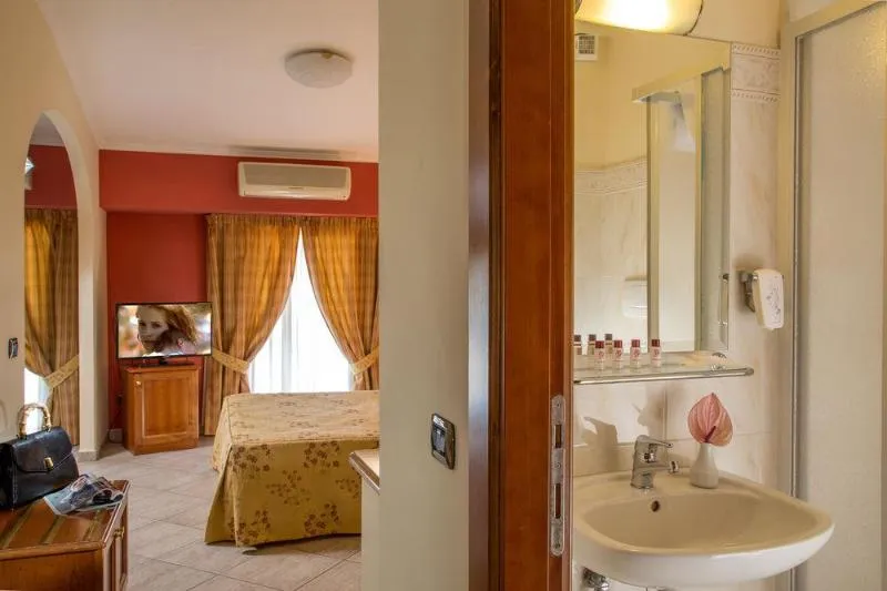 QUADRUPLE STANDARD Room, Hotel Marini Park, Rome