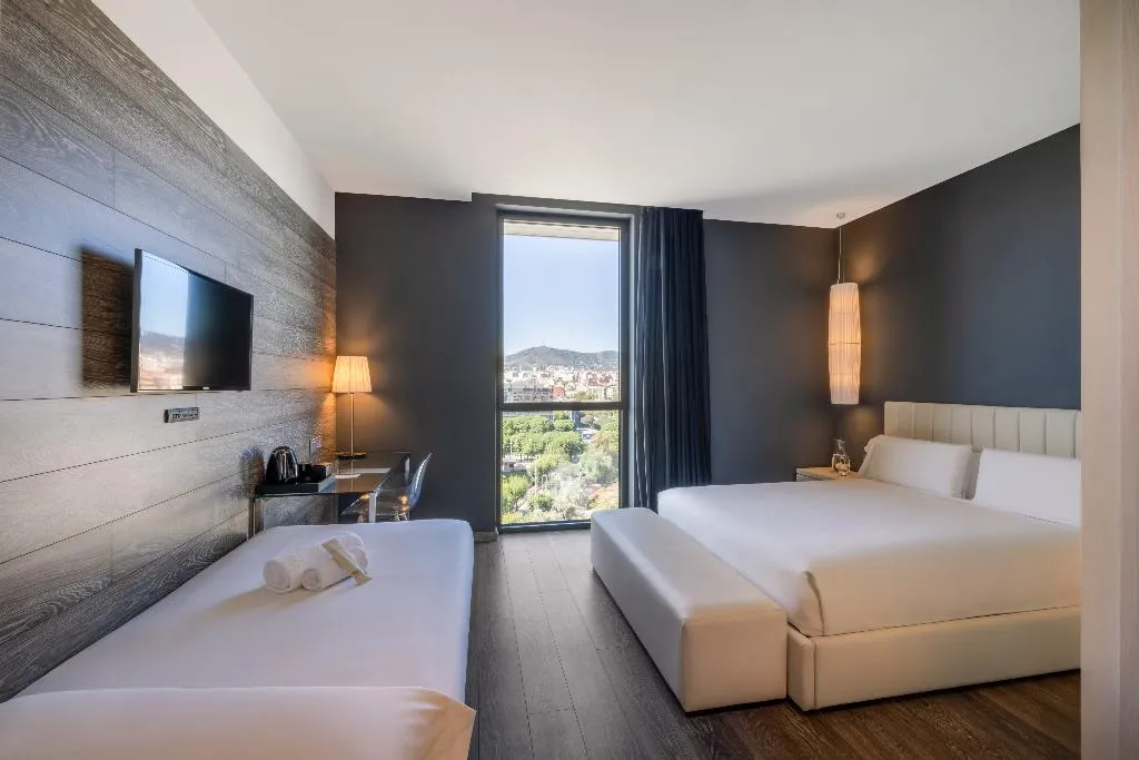 TRIPLE STANDARD Room, SB Plaza Europa, Barcelona
