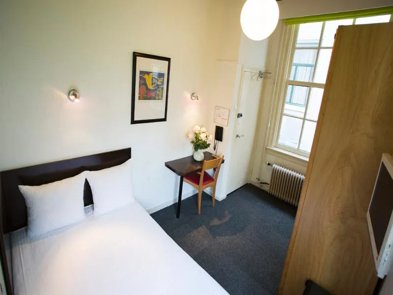 SINGLE WITH SHARED BATHROOM Room, Quentin Golden Bear Hotel, Amsterdam