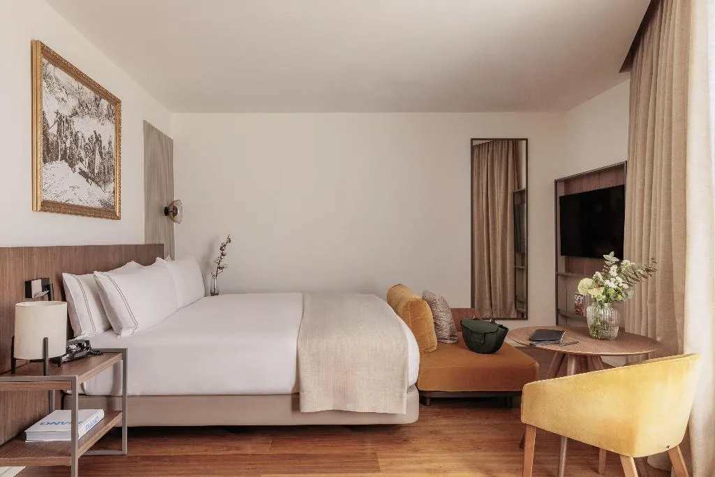 JUNIOR SUITE WITH TERRACE Room, Casa de las Artes, member of Melia Collection, Madrid