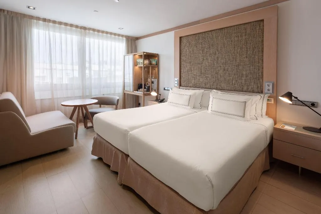DOUBLE STANDARD Room, Melia Madrid Princesa, Madrid
