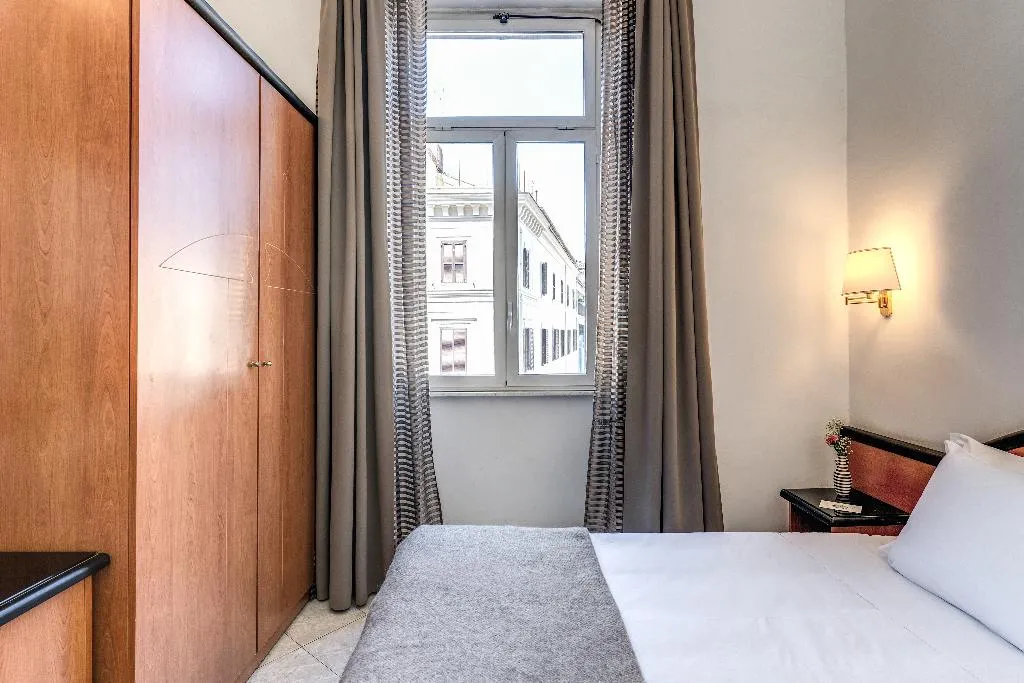 TRIPLE STANDARD Room, Sonya, Rome