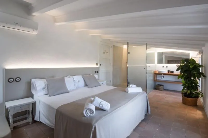SUITE STANDARD Room, Agroturismo Son Juaneda, Menorca