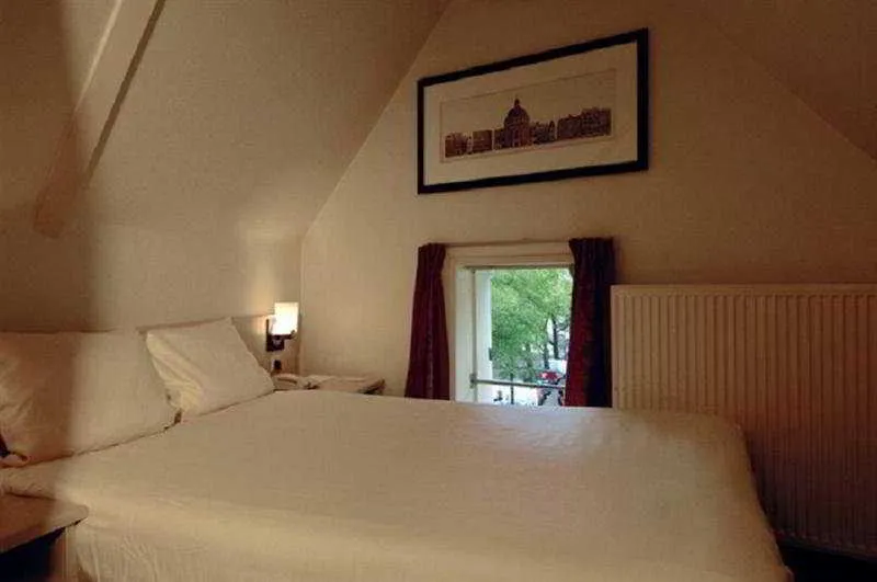 Room, Singel, Amsterdam
