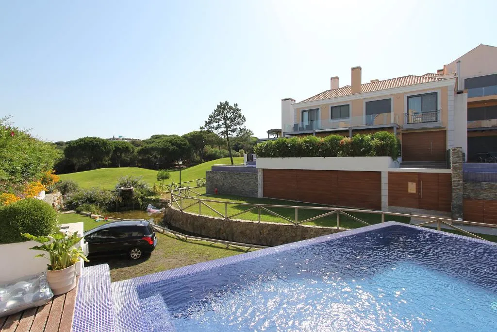 TOWNHOME THREE BEDROOMS WITH PRIVATE POOL Room, Vale Do Lobo Resort, Algarve