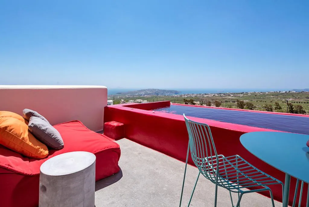 SUITE DELUXE WITH PRIVATE POOL Room, Art Hotel, Santorini