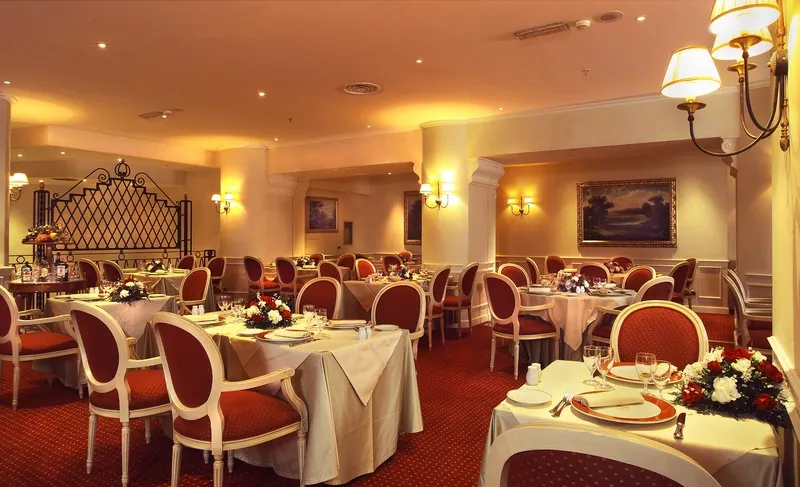 Restaurant, Grand Hotel Barone Di Sassj, Milan