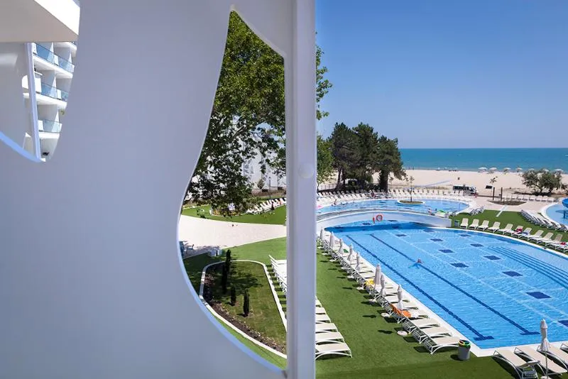 Pool, Maritim Hotel Paradise Blue, Varna