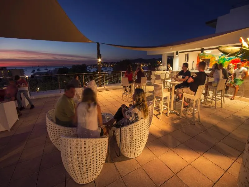 Terrace, AzuLine Hotel Bergantin, Ibiza