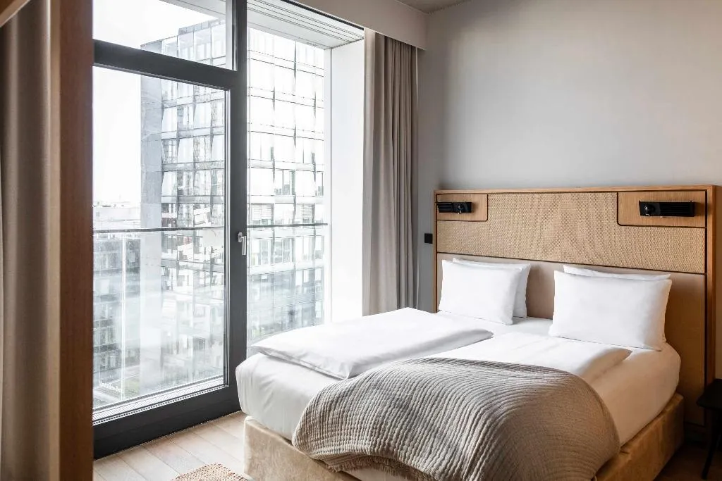 SUITE CITY VIEW Room, Locke at East Side Gallery, Friedrichshain, Berlin