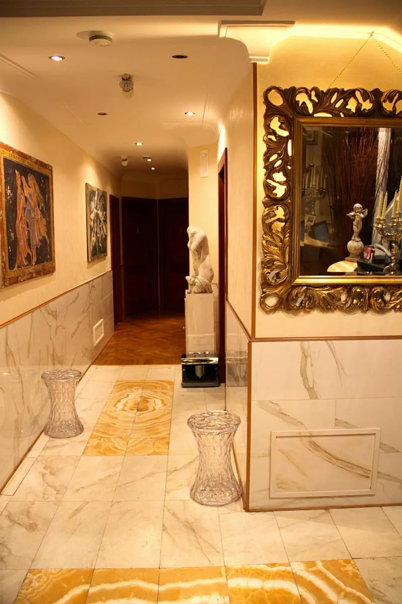 Lobby, Luxury Rooms H 2000 Roma, Rome