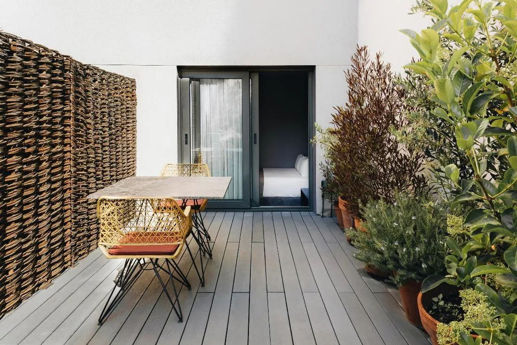 DOUBLE ECONOMY Room, Uma House by Yurbban Trafalgar, Barcelona