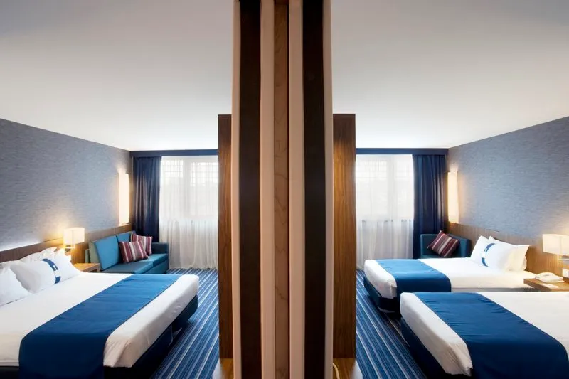 Double or Twin STANDARD Room, Holiday Inn Express Lisbon Airport, Lisbon