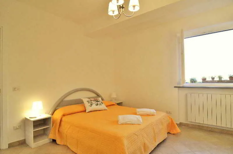 Room, Lemon Flat, Naples