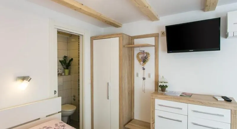 DOUBLE STANDARD Room, Lavender Garden Apartments, Dubrovnik
