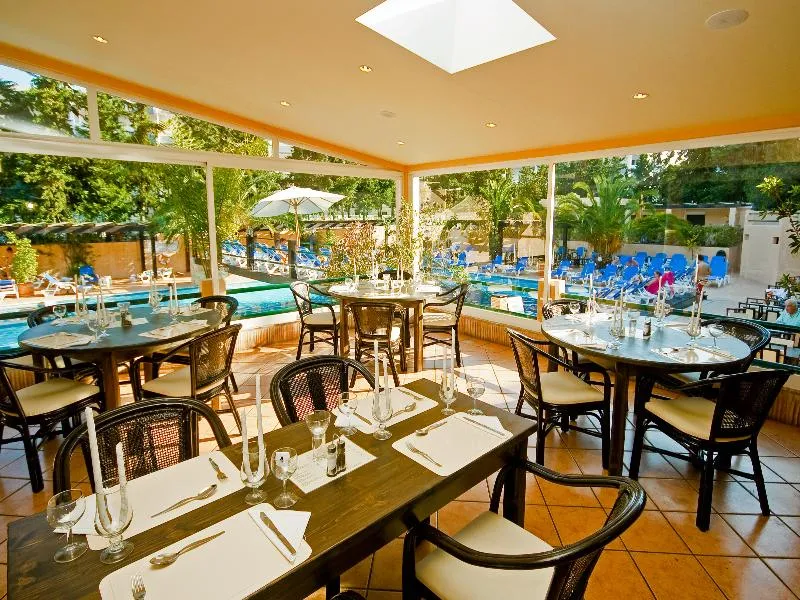 Restaurant, Apartamentos da Balaia, Algarve