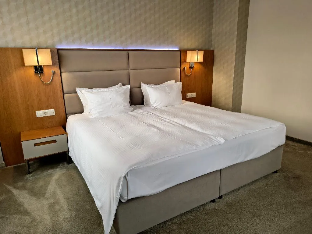 DOUBLE STANDARD Room, Golden Tulip Varna Hotel, Varna