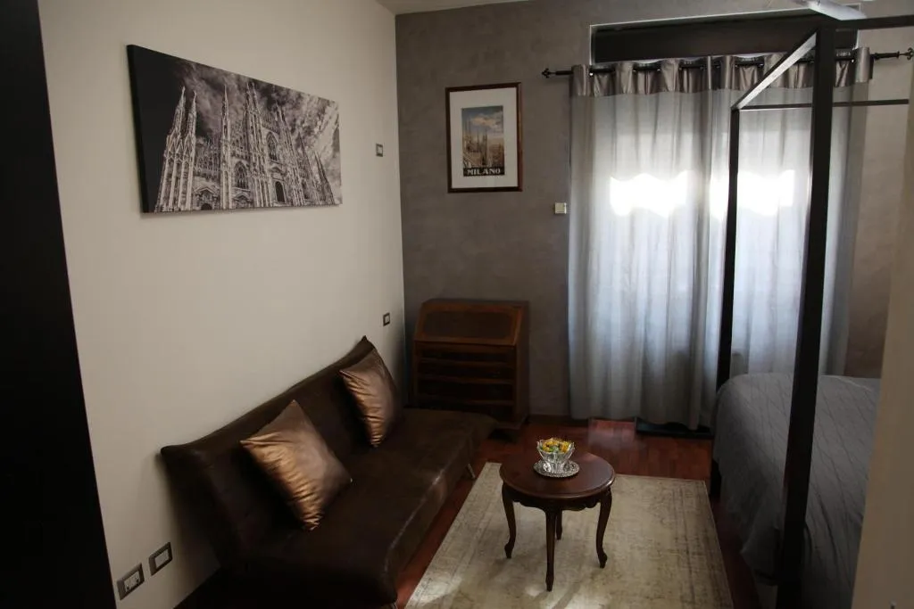 DOUBLE SUPERIOR Room, Atmos Luxe Navigli Hostel & Rooms, Milan