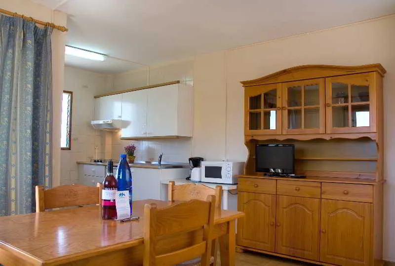 APARTMENT CAPACITY 4 TWO BEDROOMS Room, Apartamentos Vistalmar, Majorca