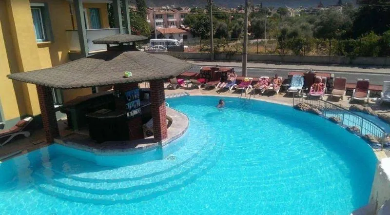 Pool, Rayon Apart, Dalaman