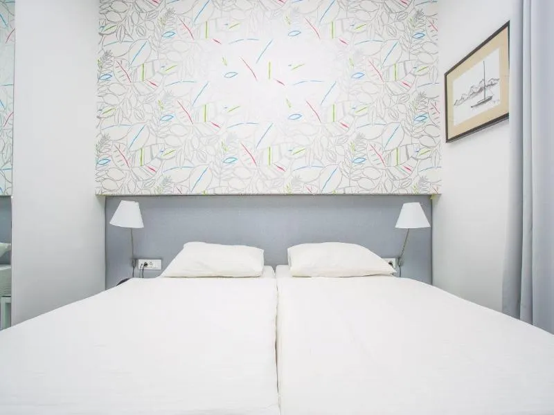 Room, Jona Split Rooms, Split