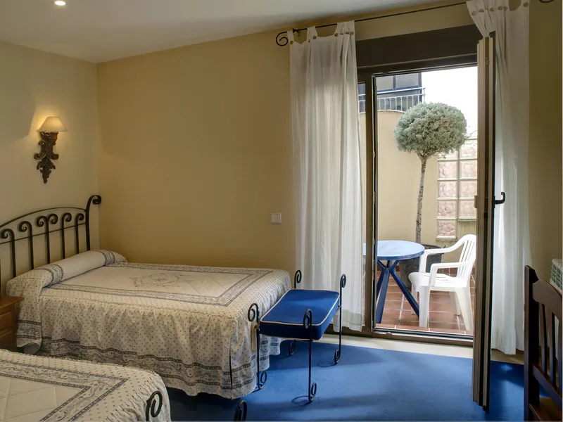 TWIN STANDARD Room, Arco San Vicente, Madrid