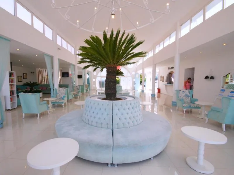 Lobby, Karbel, Dalaman