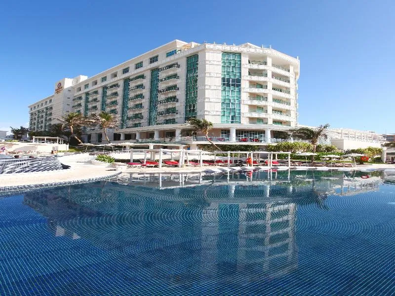 Pool, Sandos Cancun All Inclusive - Adults Only, Cancun Area