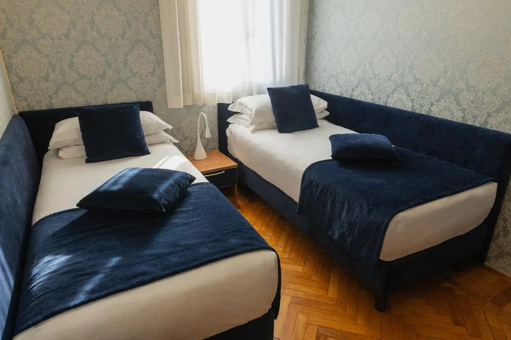 APARTMENT SUPERIOR WITH TERRACE Room, Palazzo Paruta, Venice