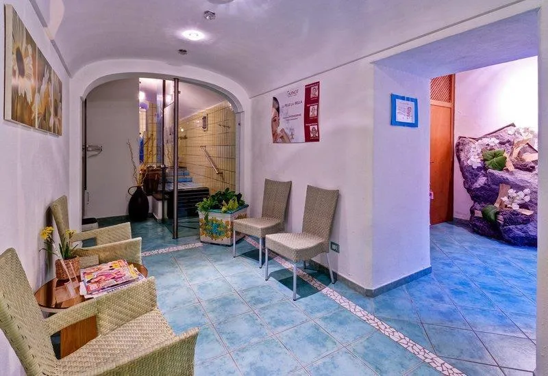 Sports and Entertainment, Regina Palace Terme, Naples