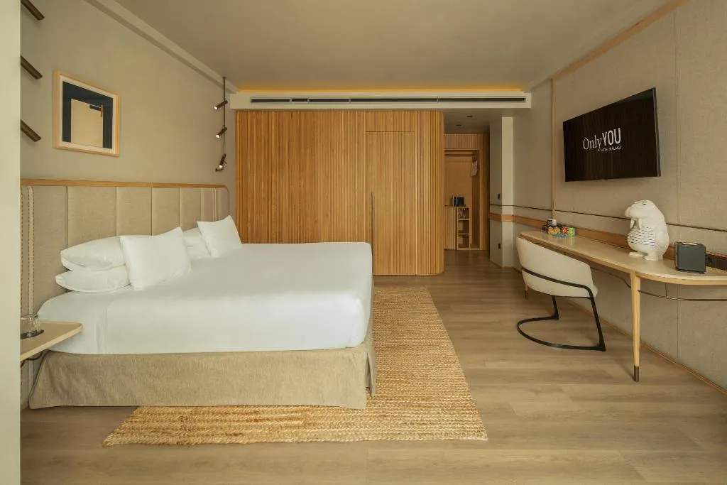 DOUBLE SINGLE USE DELUXE Room, Only YOU Hotel Málaga, Costa Del Sol