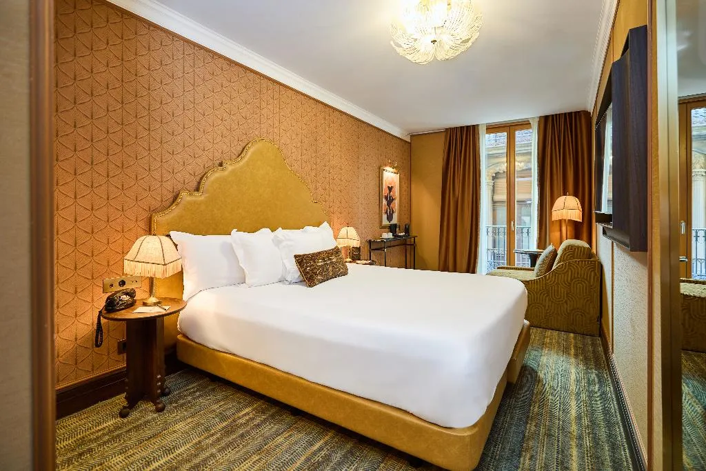 Double or Twin DELUXE WITH BALCONY Room, España Ocean Drive Newly Renovated, Barcelona
