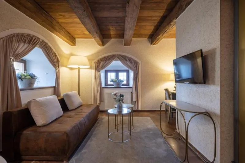 SUITE DELUXE Room, Pytloun Chateau Hotel Ctenice, Prague